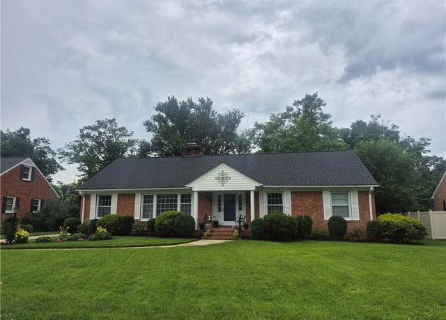 Property at 2811 Northampton Dr, Greensboro, NC 27410, 3 beds, 2 baths