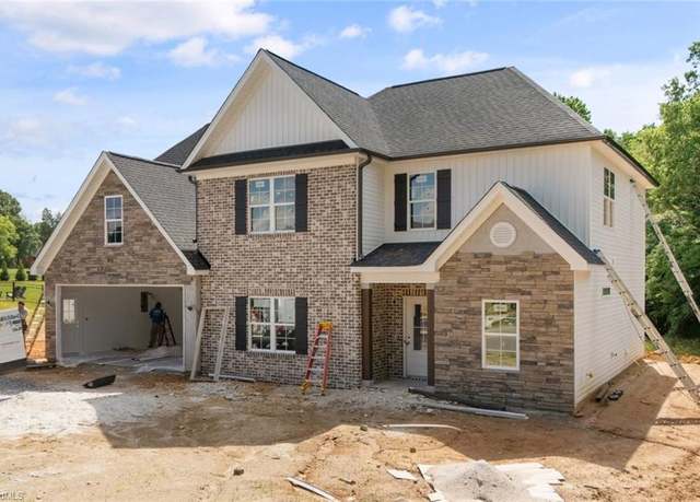 Property at 594 Cedar Dr, Winston-salem, NC 27107, 4 beds, 3.5 baths