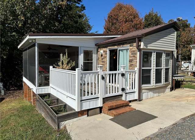 Property at 104 N Cardinal Ave, New London, NC 28127, 2 beds, 1 bath