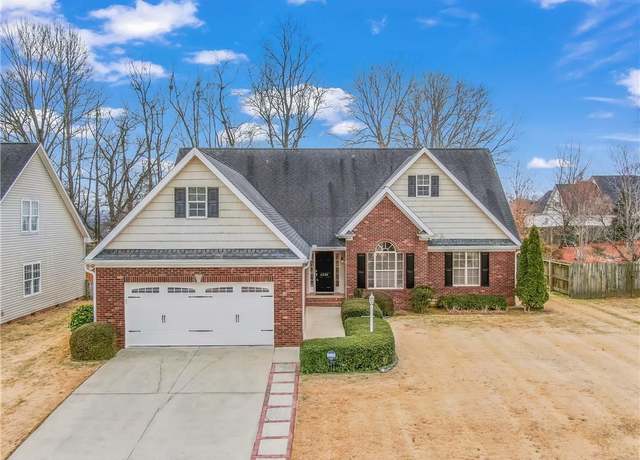 Property at 4524 Stimpson Ridge Dr, Pfafftown, NC 27040, 3 beds, 2 baths