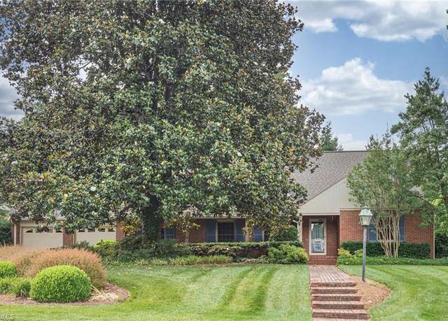 Property at 1907 Pembroke Rd, Greensboro, NC 27408, 3 beds, 2.5 baths