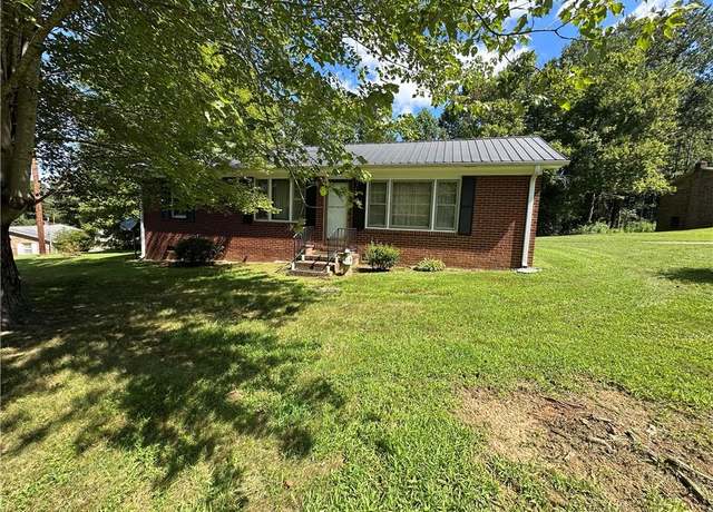 Property at 336 Paynetown Rd, Mount Airy, NC 27030, 2 beds, 1 bath