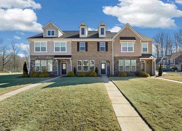 Property at 5821 Crestlawn Ct, Pfafftown, NC 27040, 3 beds, 2.5 baths