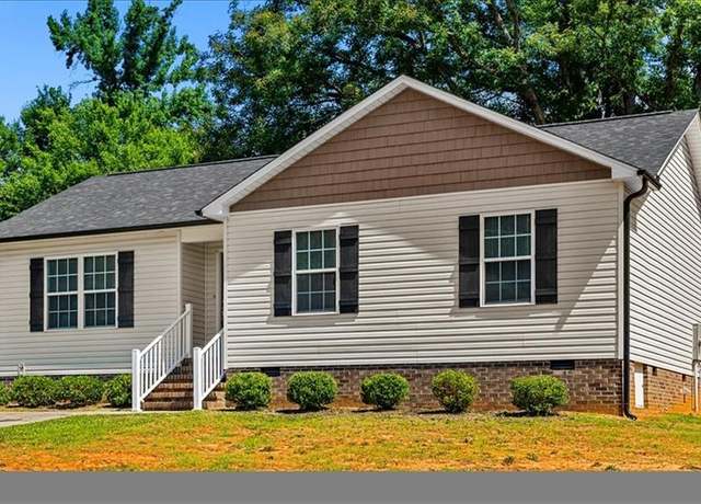 Property at 914 Fermer Rd, Asheboro, NC 27203, 3 beds, 2 baths