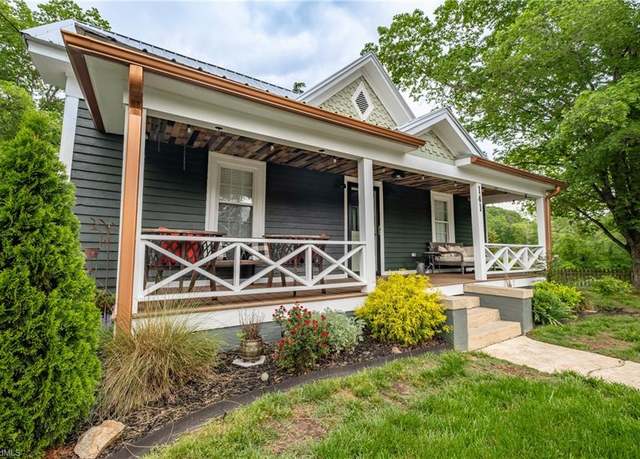 Property at 141 E Lexington Rd, Mocksville, NC 27028, 2 beds, 1 bath