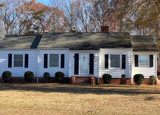 Property at 4487 Old Hollow Rd, Kernersville, NC 27284, 2 beds, 2 baths
