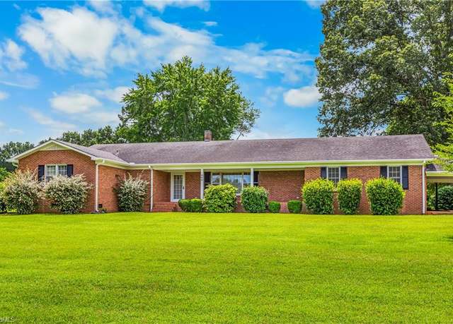 Property at 300 E Lee Ave, Yadkinville, NC 27055, 3 beds, 3.5 baths