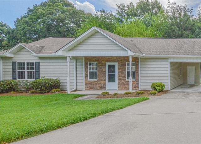 Property at 290 Janet Ave, Winston-salem, NC 27104, 3 beds, 2 baths