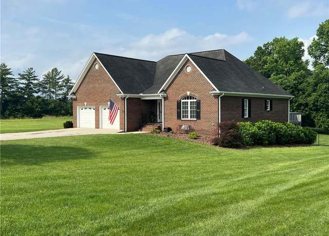 Property at 176 Eva Ln, Lexington, NC 27295, 3 beds, 3 baths