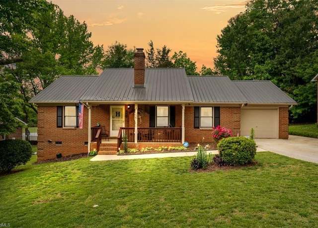 Property at 669 Woodland Cir, Asheboro, NC 27203, 3 beds, 2 baths