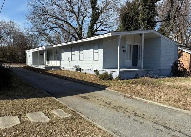 Property at 412 Meredith St, High Point, NC 27260, 4 beds, 2 baths