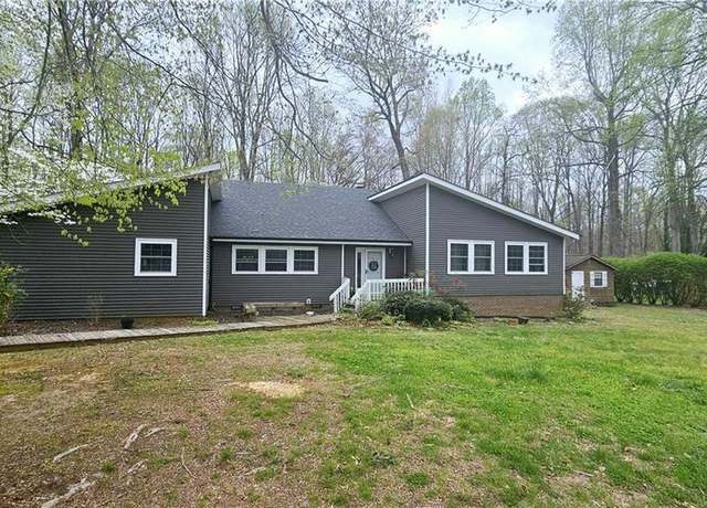 Property at 4660 Tallwood Dr, Trinity, NC 27370, 3 beds, 2 baths