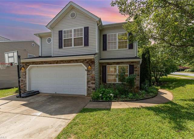 Property at 4108 Pepperbush Dr, Greensboro, NC 27405, 4 beds, 2.5 baths