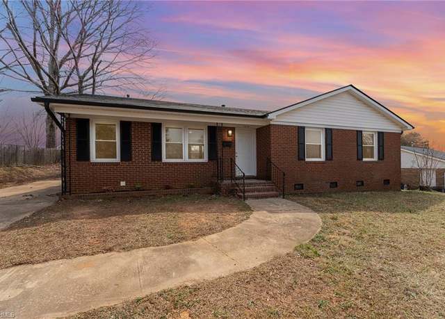 Property at 3038 Colgate Dr, Winston-salem, NC 27105, 3 beds, 2 baths