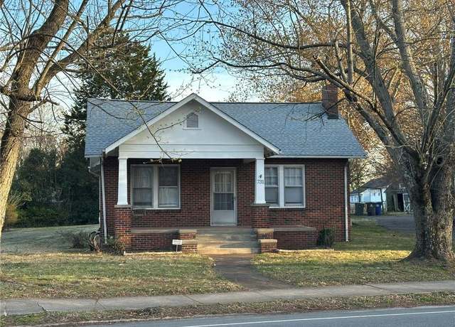 Property at 731 S Hawthorne Rd, Winston-salem, NC 27103, 2 beds, 1 bath