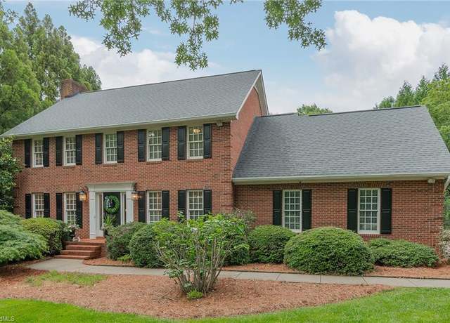 Property at 5565 Long Walk Dr, Kernersville, NC 27284, 3 beds, 2.5 baths