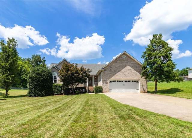 Property at 6416 Starlette Ln, Trinity, NC 27370, 3 beds, 2 baths