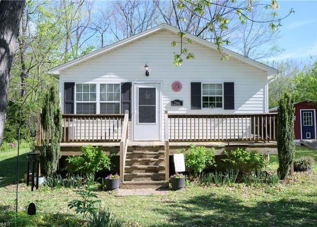 Property at 206 Koontz Ave, Thomasville, NC 27360, 2 beds, 1 bath