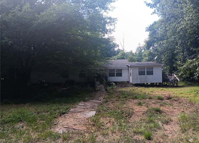 Property at 1380 E Hughes Mill Rd, Burlington, NC 27217, 4 beds, 2 baths