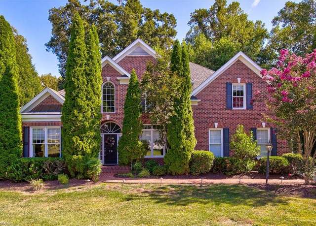 Property at 19 Middlefield Ct, Greensboro, NC 27455, 4 beds, 4.5 baths