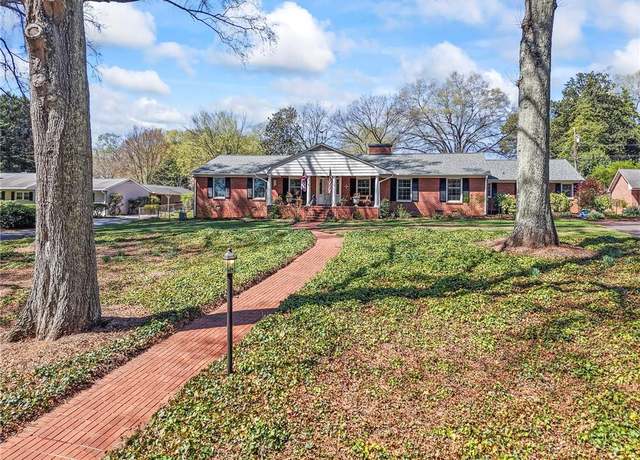 Property at 346 Westview Dr, Winston-salem, NC 27104, 3 beds, 3 baths