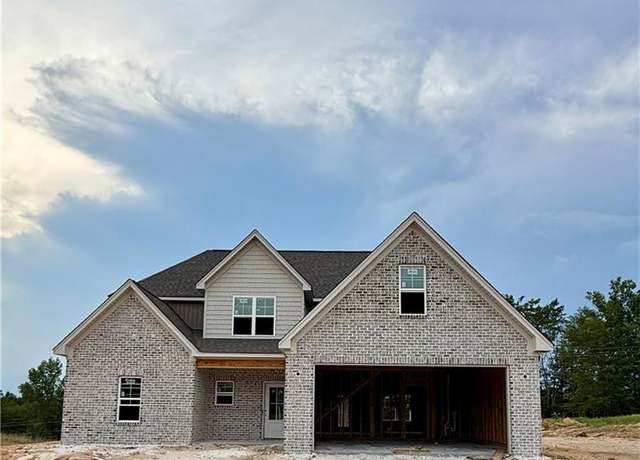 Property at 216 Enclave Dr, Clemmons, NC 27012, 4 beds, 3.5 baths
