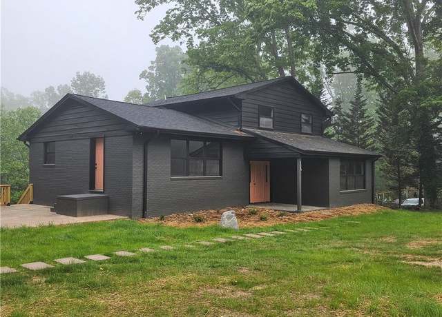Property at 115 Cornelius Ave, Mount Airy, NC 27030, 4 beds, 3 baths