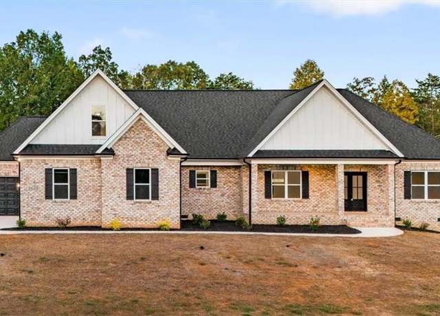 Property at 5090 Southern Pines Dr, Kernersville, NC 27284, 4 beds, 3.5 baths