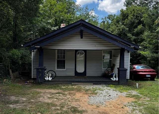 Property at 1000 Garrison St, High Point, NC 27260, 3 beds, 2 baths