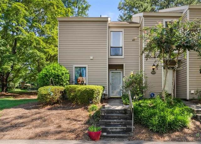 Property at 309 Village Ln Unit A, Greensboro, NC 27409, 2 beds, 1.5 baths