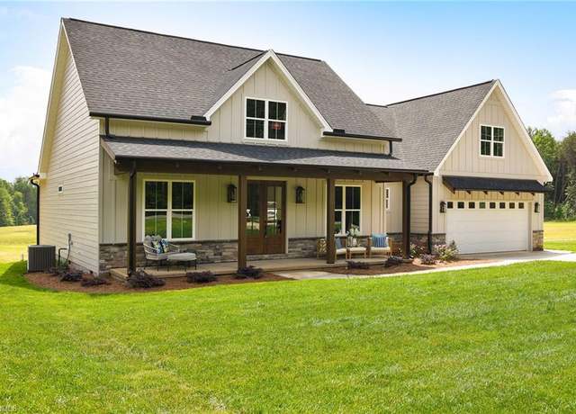 Property at 769 Morris Rd, Winston-salem, NC 27101, 4 beds, 3.5 baths