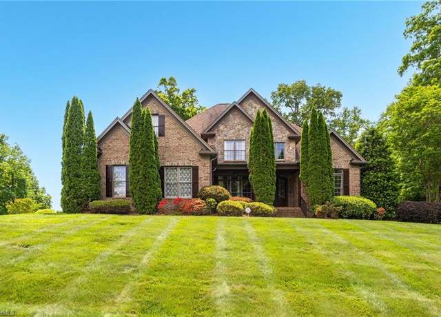 Property at 8011 Perlette Ct, Kernersville, NC 27284, 4 beds, 3.5 baths