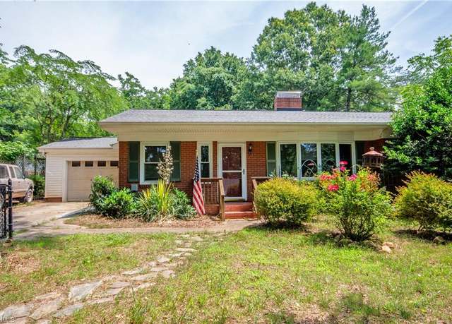 Property at 636 N Kelly St, Statesville, NC 28677, 3 beds, 2 baths