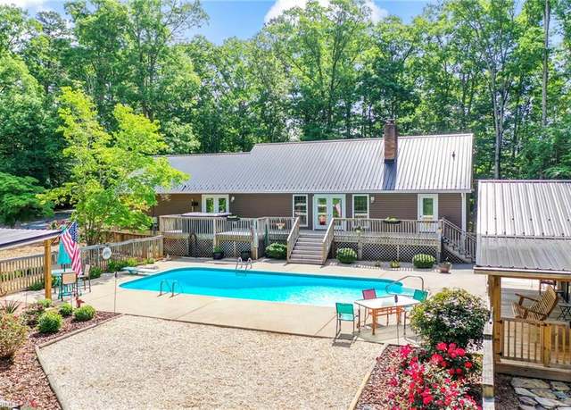 Property at 1371 Riverwood Dr, Lexington, NC 27292, 3 beds, 2 baths