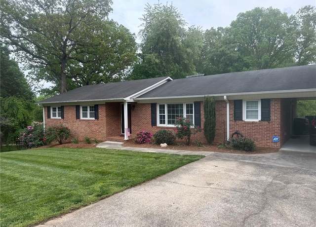 Property at 213 Grassy Creek Dr, State Road, NC 28676, 3 beds, 2 baths