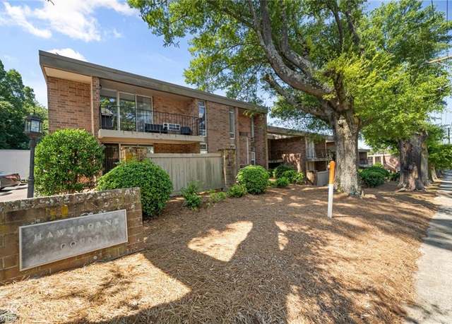 Property at 1727 S Hawthorne Rd, Winston-salem, NC 27103, 2 beds, 1.5 baths