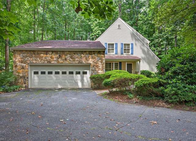 Property at 4004 Hiddenwood Ct, Greensboro, NC 27407, 4 beds, 3.5 baths