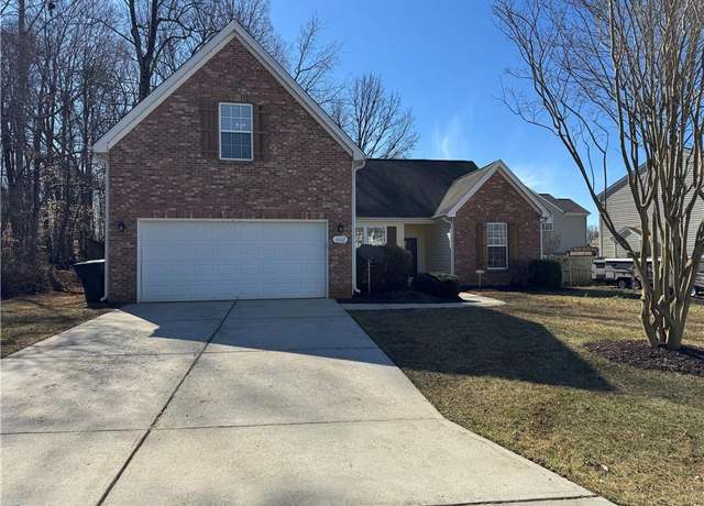 Property at 3602 Long Run Dr, Greensboro, NC 27405, 4 beds, 3 baths
