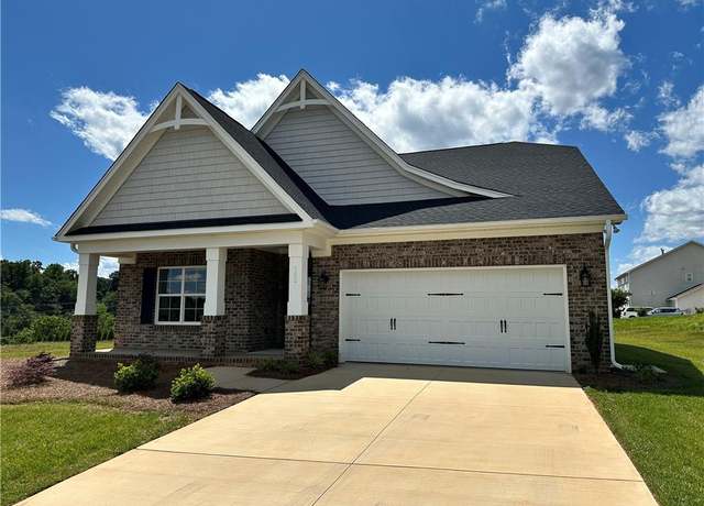 Property at 103 Jasper Ct, King, NC 27021, 3 beds, 3 baths