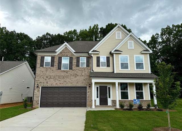 Property at 7559 Buckhaven Forest Dr, Kernersville, NC 27284, 4 beds, 2.5 baths