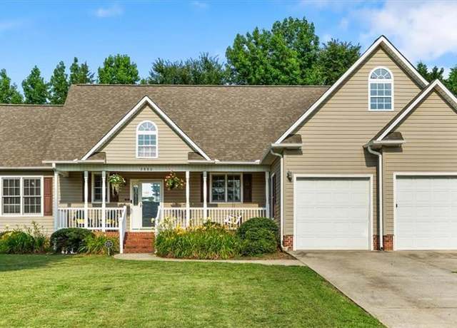 Property at 2880 Horseshoe Bend Rd, Randleman, NC 27317, 3 beds, 2 baths