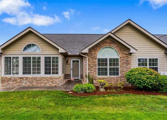 Property at 4344 Grassy Moss Dr, Greensboro, NC 27409, 3 beds, 2 baths