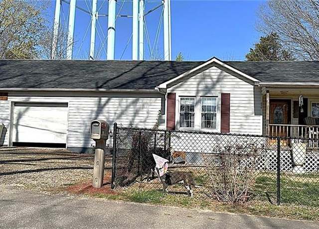 Property at 616 Corporation St, Wilkesboro, NC 28697, 2 beds, 2 baths