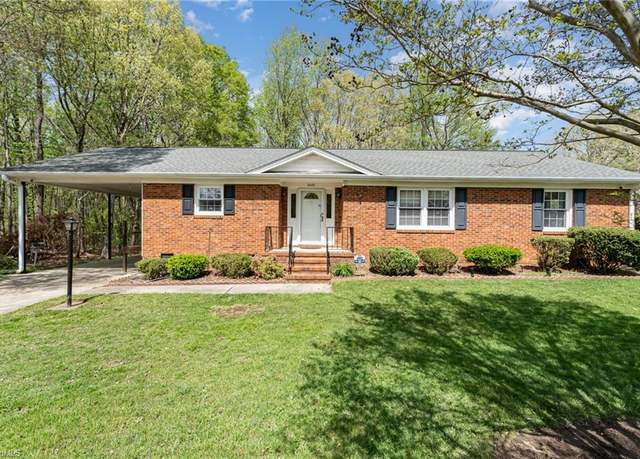 Property at 5045 Blakeshire Rd, Greensboro, NC 27406, 3 beds, 2 baths