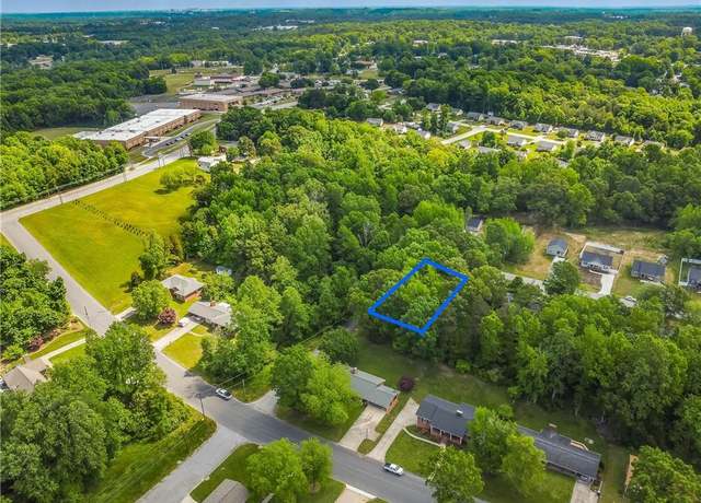 Property at 626 Cable St, Thomasville, NC 27360