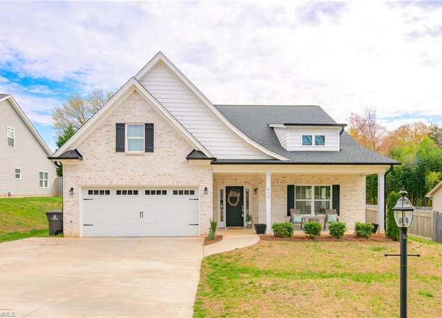 Property at 613 Peaceful Ln, Winston-salem, NC 27104, 3 beds, 2.5 baths