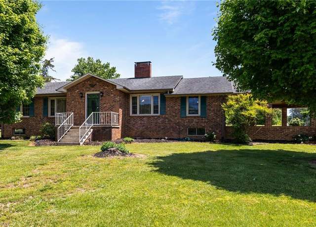 Property at 2804 Fox Knob Rd, Jonesville, NC 28642, 3 beds, 2 baths