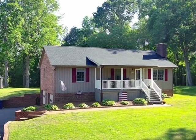 Property at 3774 Sandalwood Ln, Pfafftown, NC 27040, 3 beds, 2 baths