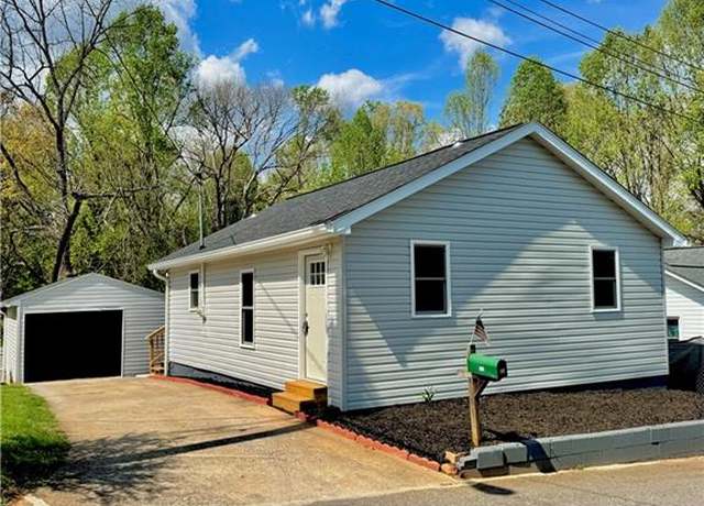 Property at 604 Peden St, North Wilkesboro, NC 28659, 2 beds, 1.5 baths
