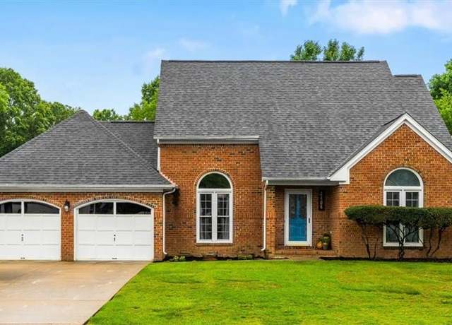 Property at 1404 Whites Mill Rd, High Point, NC 27265, 3 beds, 2.5 baths